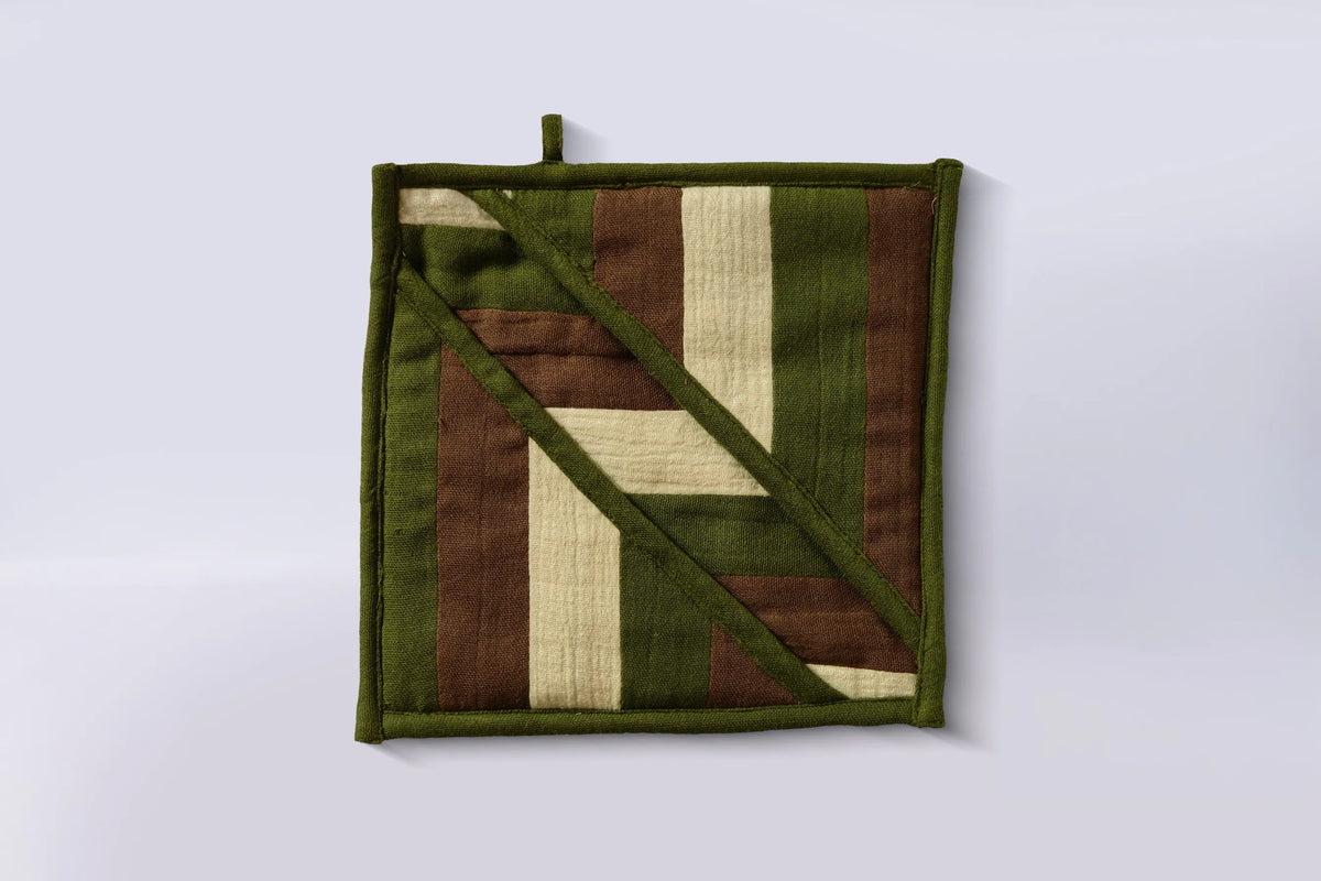 POT HOLDER/TRIVET