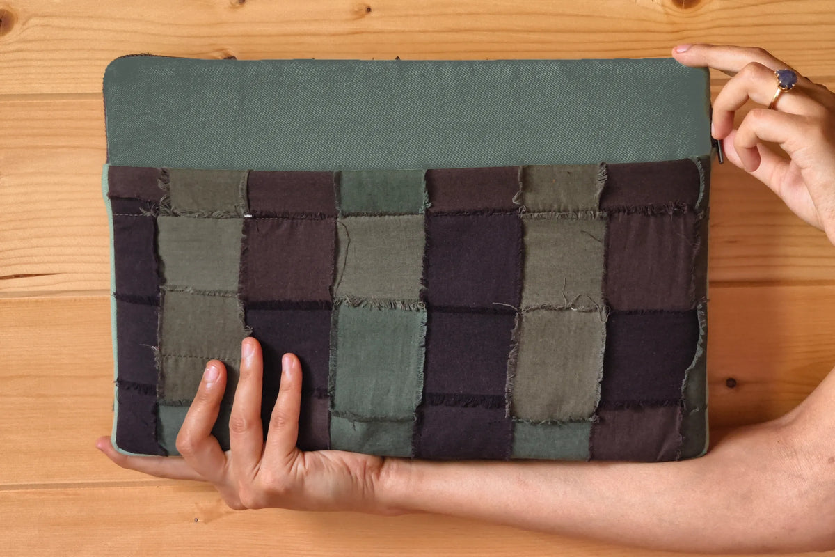 LAPTOP SLEEVE