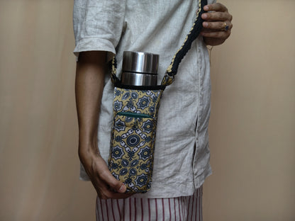 CROSSBODY BOTTLE  AND PHONE BAG SU-7