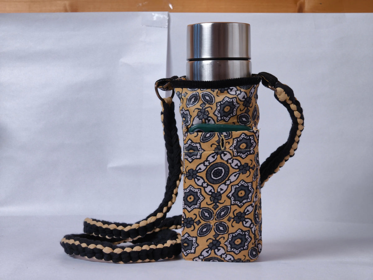 CROSSBODY BOTTLE  AND PHONE BAG SU-7
